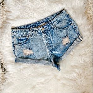 Ecru Lab Acid Wash Short